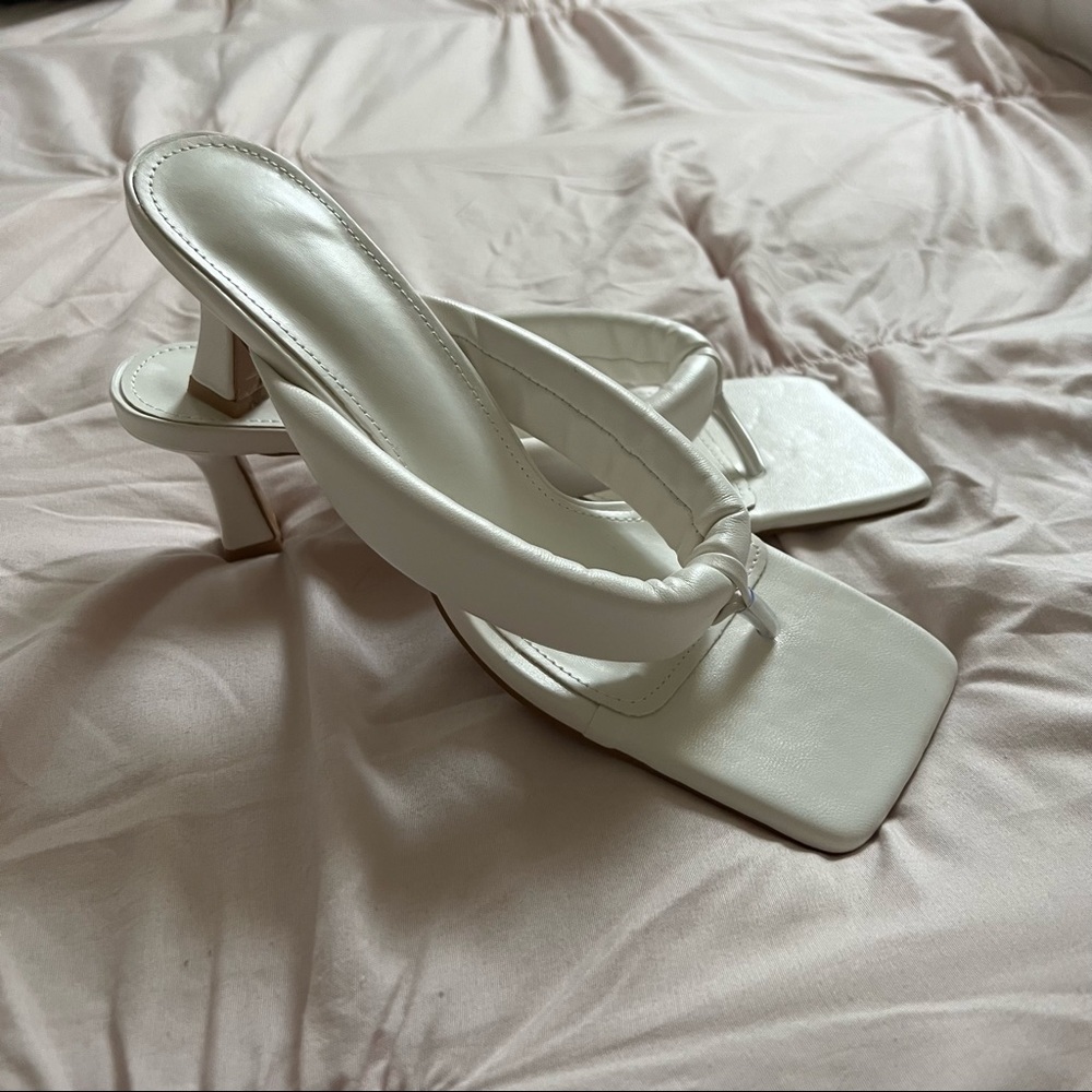 Square toe heeled thong sandal